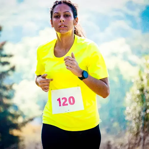 Ofrecemos opciones de camisetas de deporte sostenibles